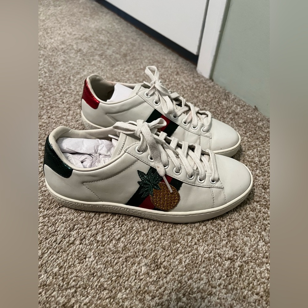 Gucci White w/ Gold Star "Ace" Sneakers